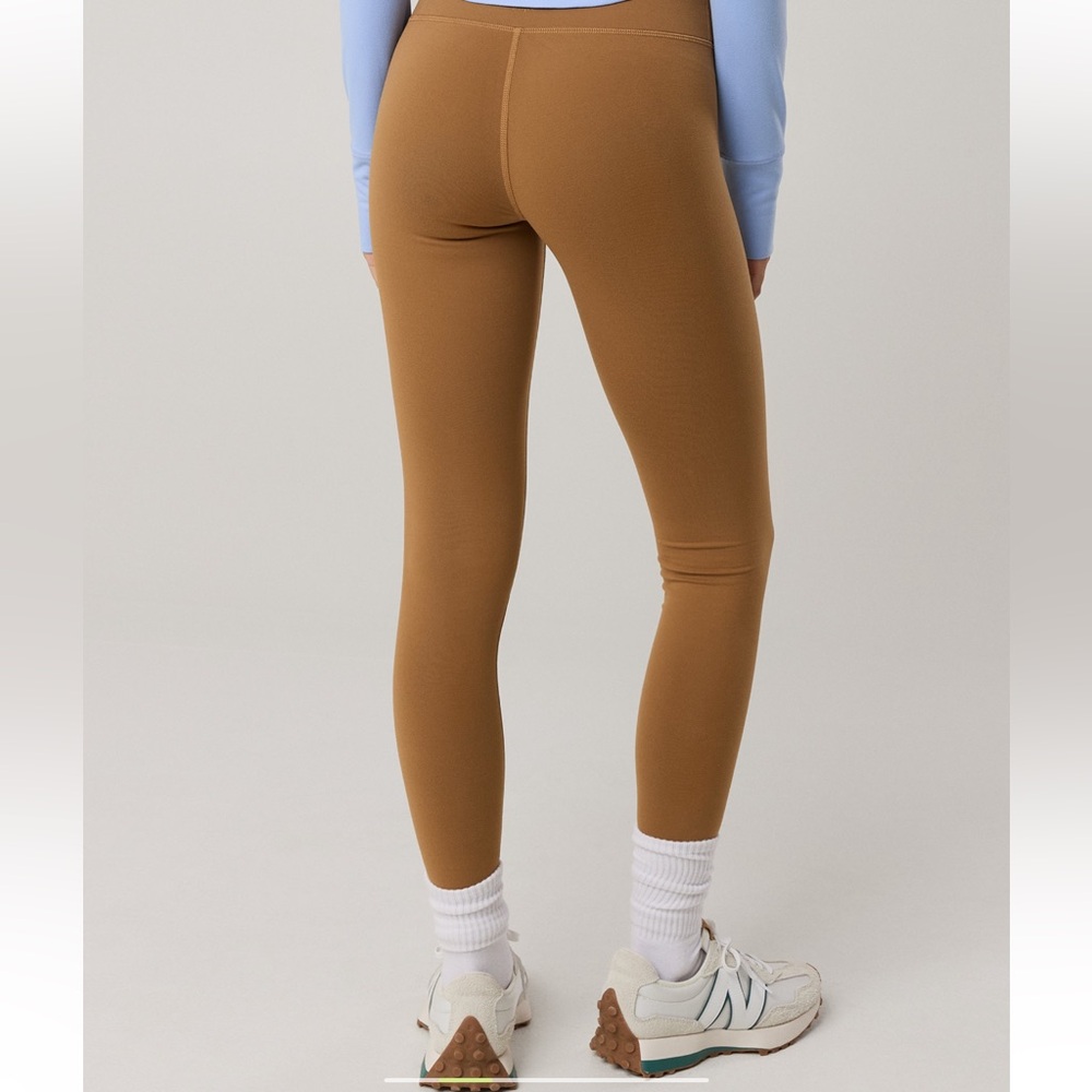 OFFLINE By Aerie The Hugger High
Waisted Legging Size Large short - Picture 3 of 6